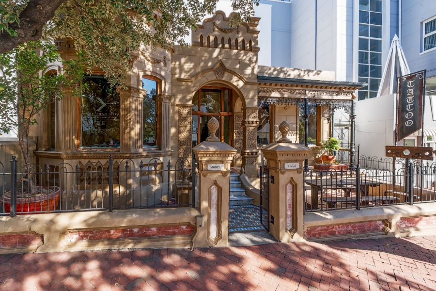 5 Bedroom Property for Sale in Oranjezicht Western Cape